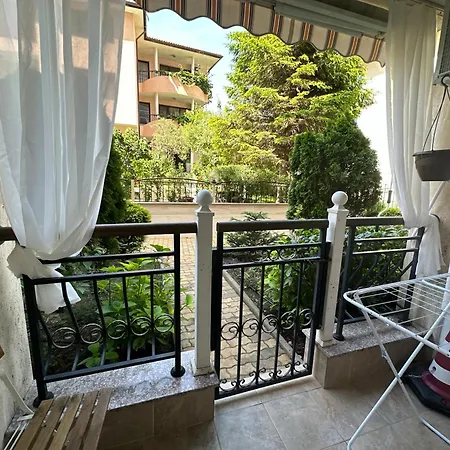 Апартамент За Гости Родина 1 Apartment